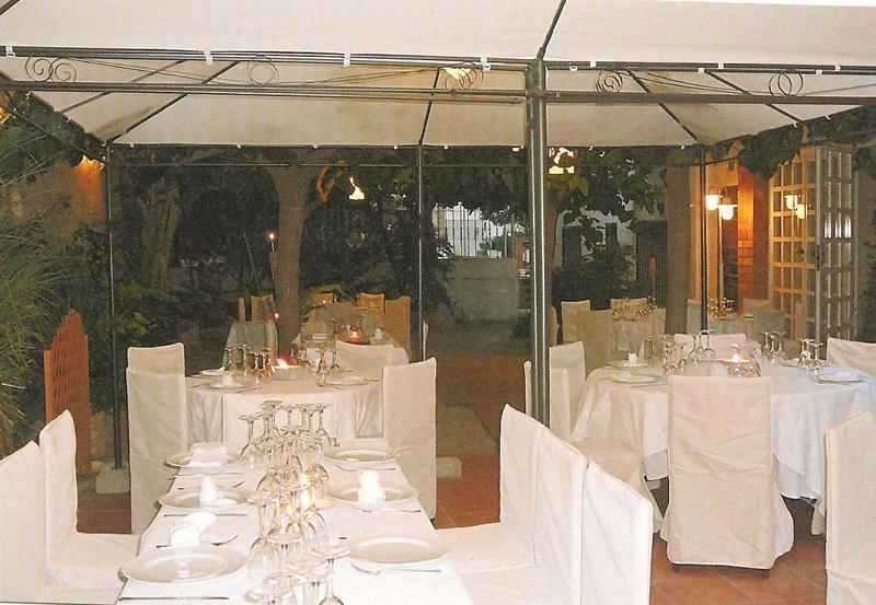 Hotel Restaurant Llansola Sant Carles De La Rapita Bagian luar foto
